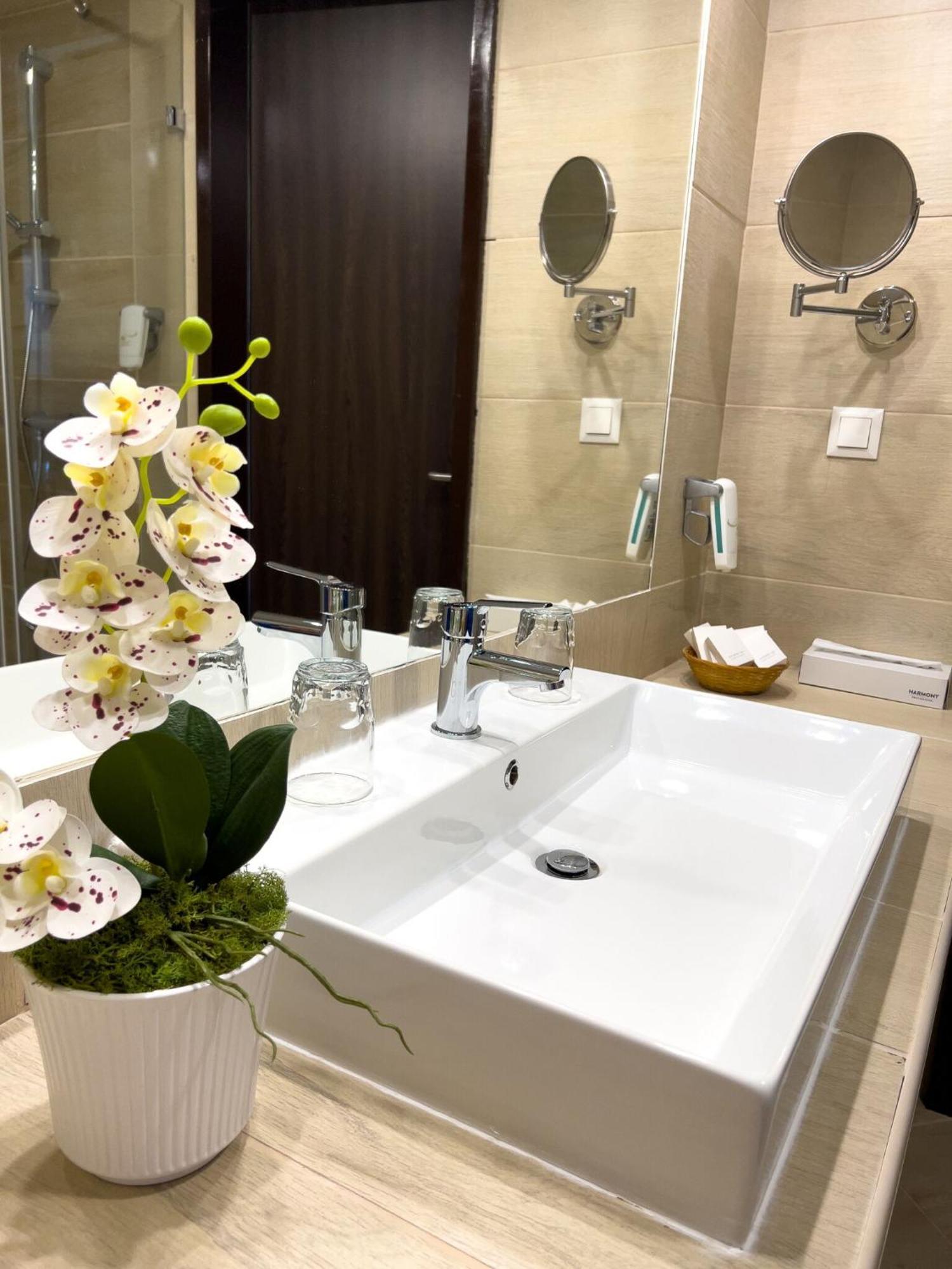 Hotel Aurora Miskolc Eksteriør bilde