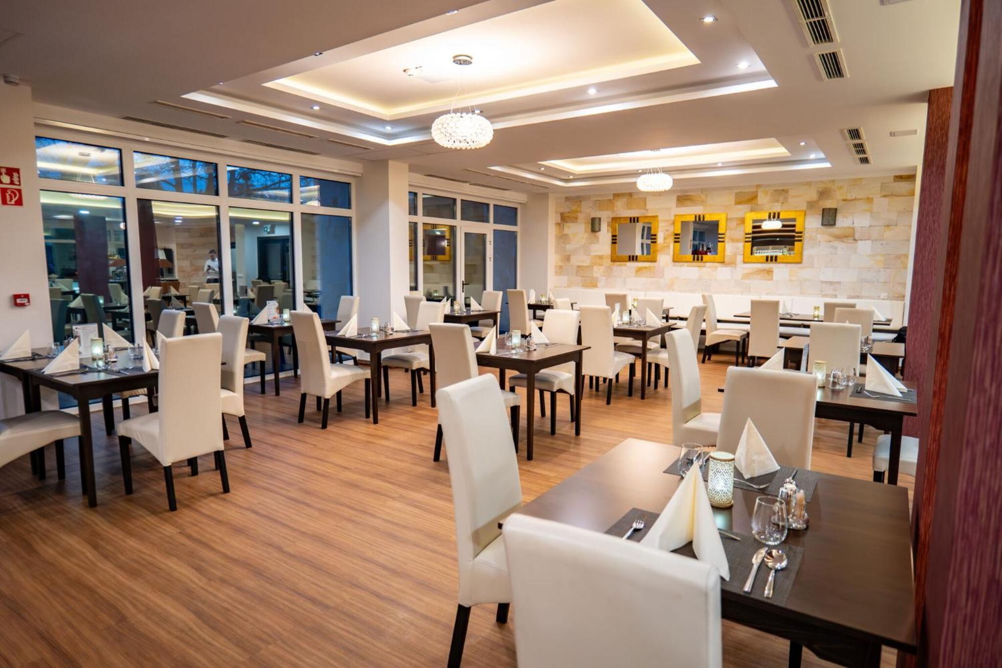 Hotel Aurora Miskolc Eksteriør bilde