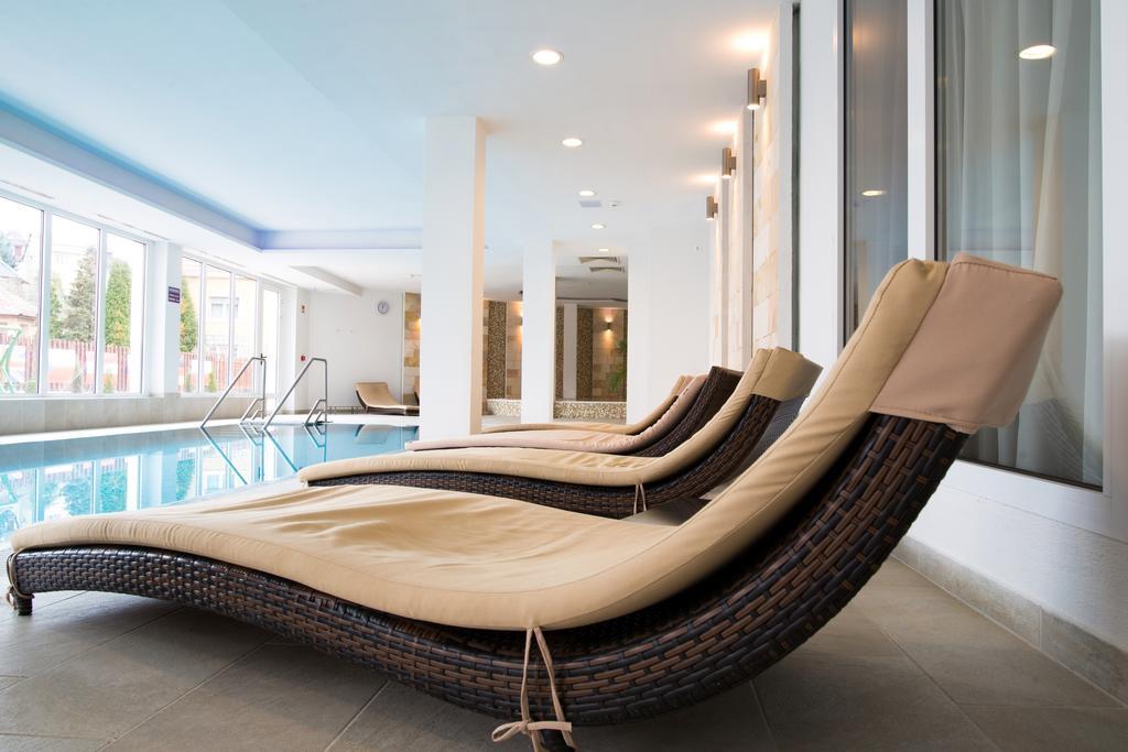 Hotel Aurora Miskolc Eksteriør bilde